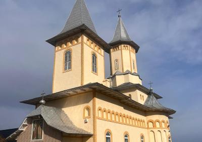 Biserica Sf Petru și Pavel Parohia Burghelesti